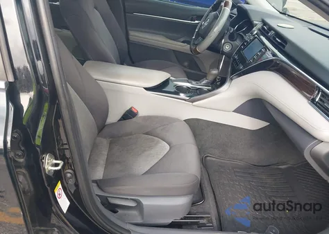 2018 Toyota Camry Le z USA, uszkodzony, nr VIN 4T1B11HK6JU151528
